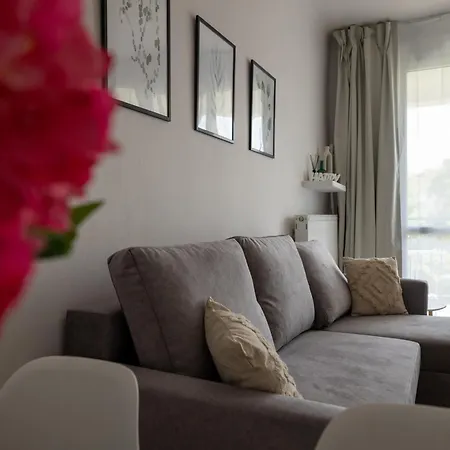 Appartement Downtown - Balcony&workspace - By Rentujemy