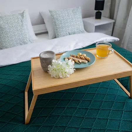 Apartament Downtown - Balcony&workspace - By Rentujemy Warszawa