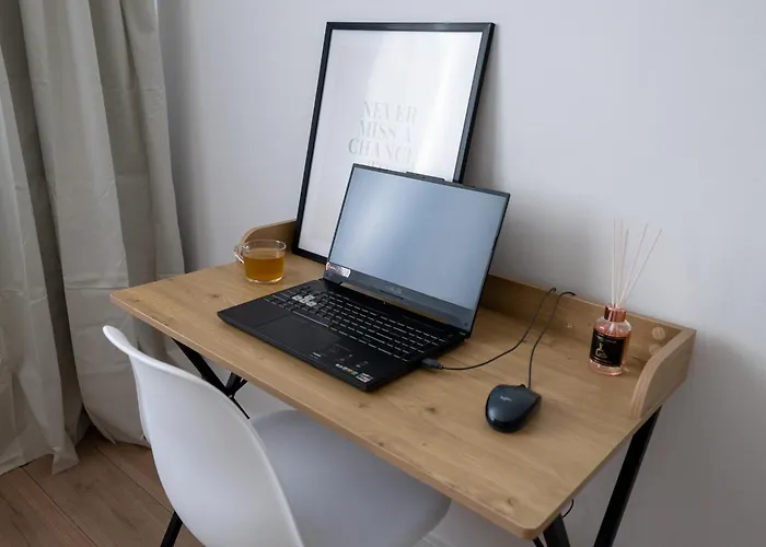 Downtown - Balcony&workspace - By Rentujemy 公寓